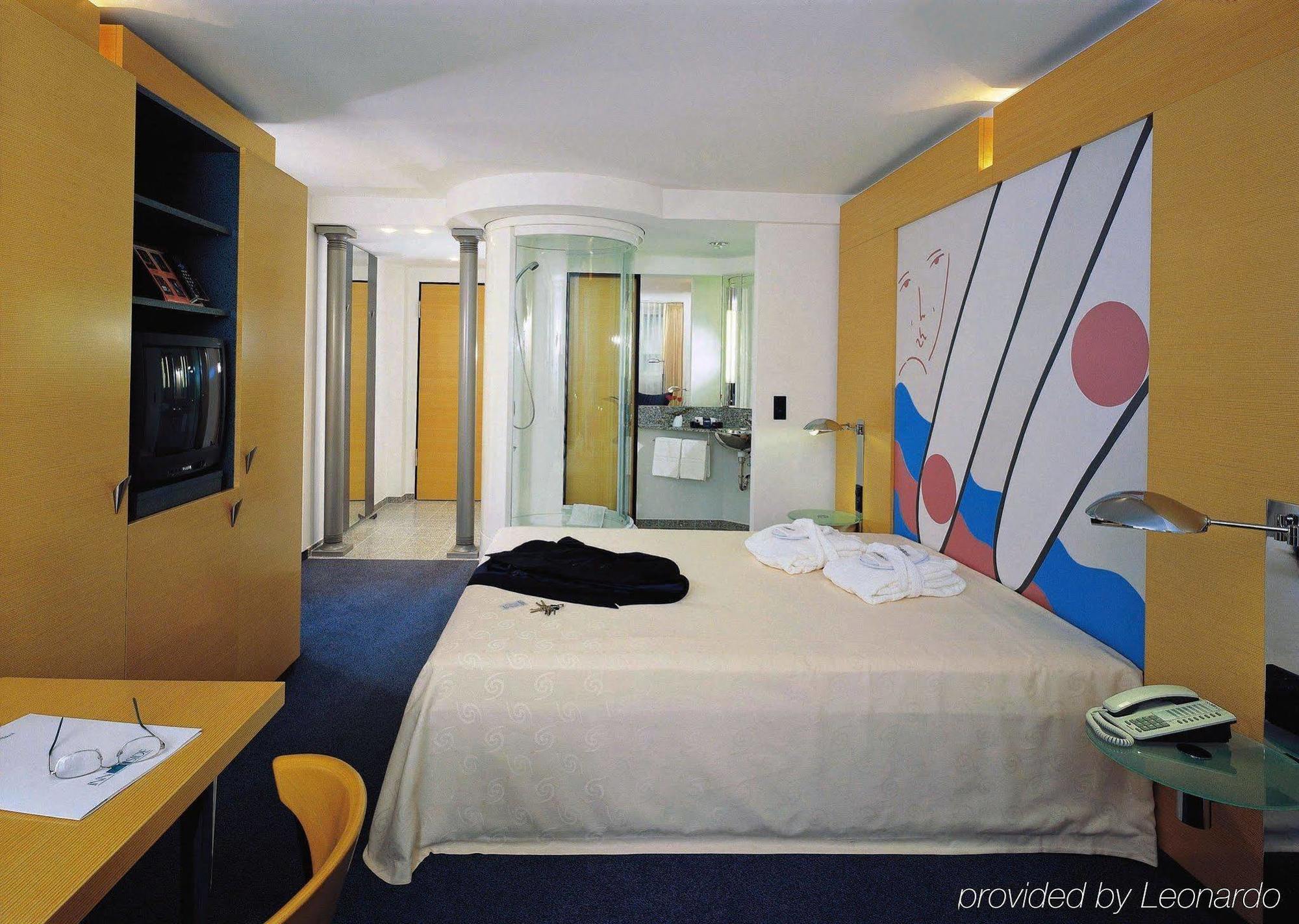 Hotel Berlin Ostbahnhof Экстерьер фото