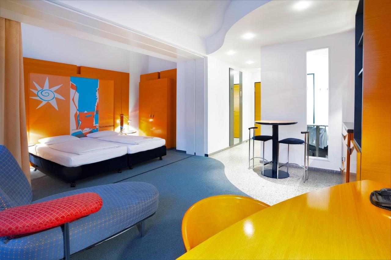 Hotel Berlin Ostbahnhof Экстерьер фото