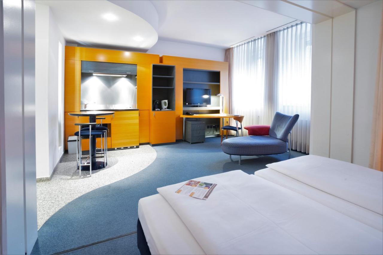Hotel Berlin Ostbahnhof Экстерьер фото