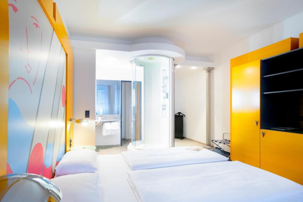 Hotel Berlin Ostbahnhof Экстерьер фото
