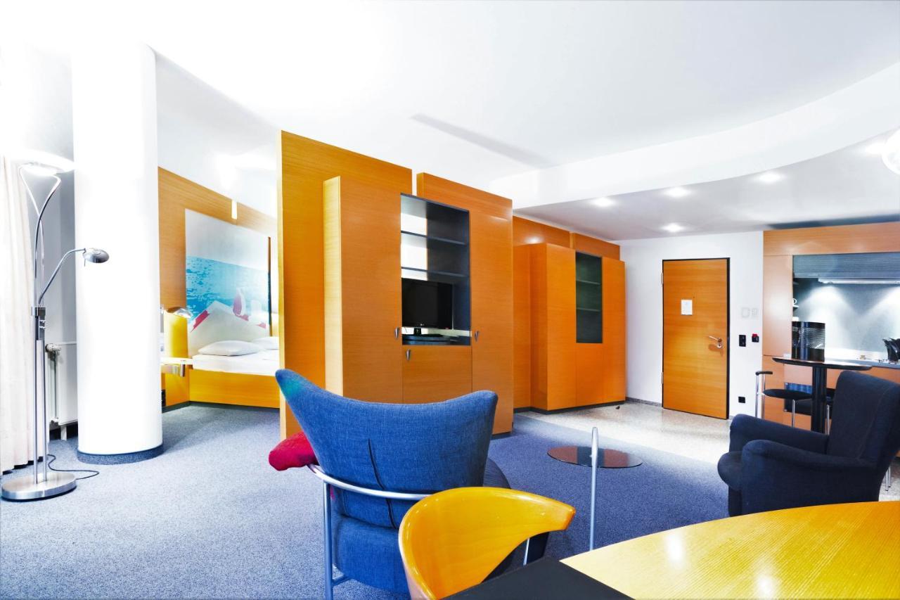 Hotel Berlin Ostbahnhof Экстерьер фото