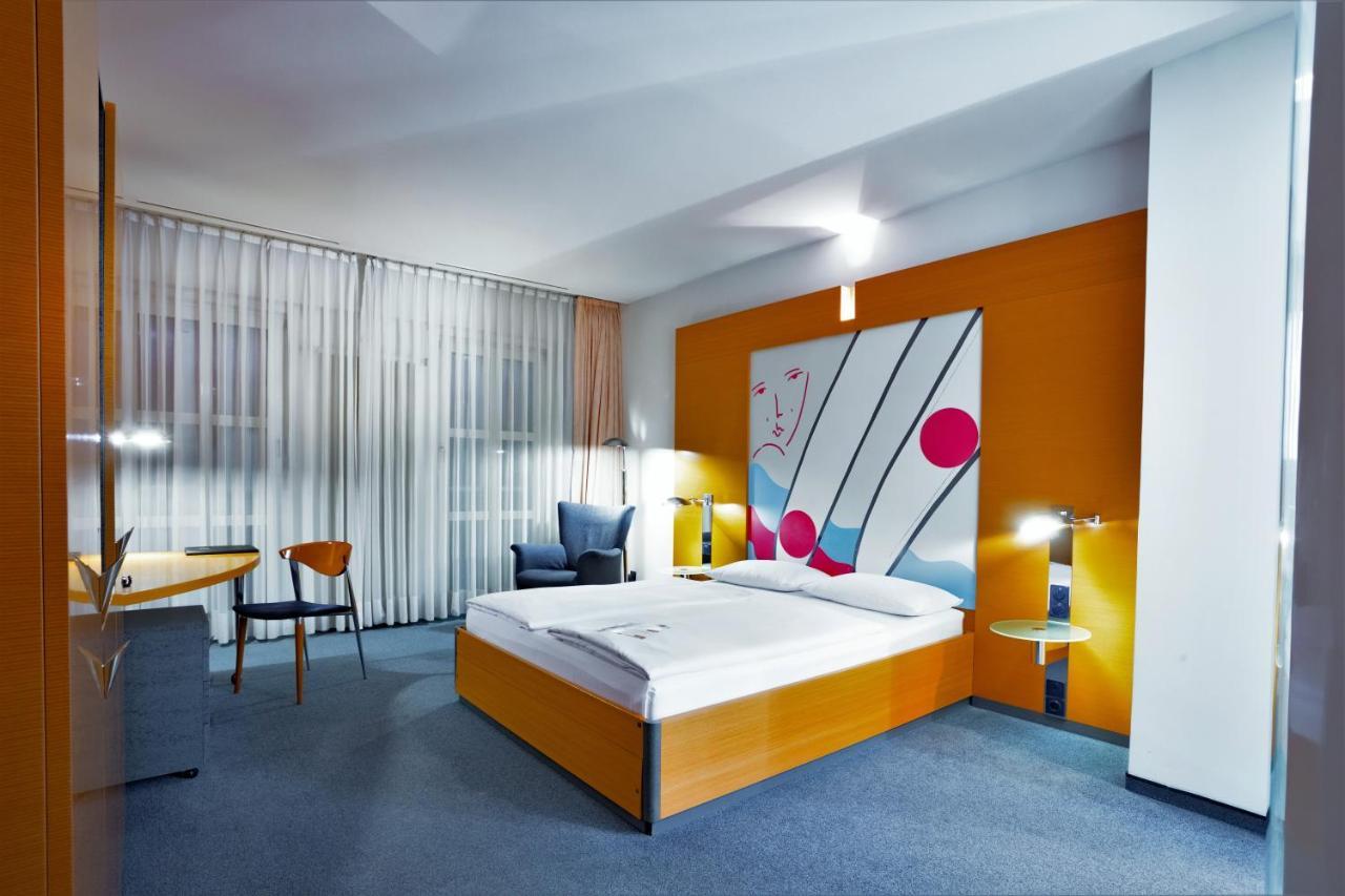 Hotel Berlin Ostbahnhof Экстерьер фото
