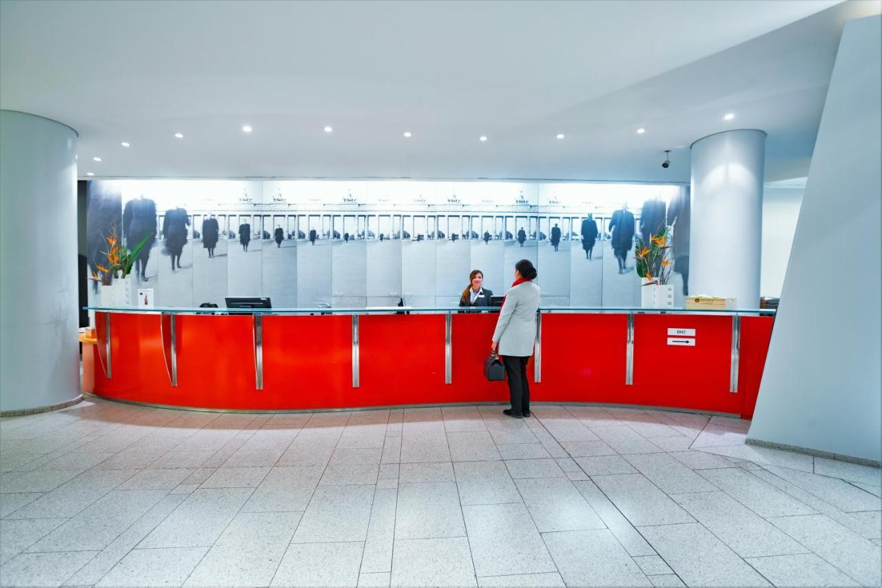 Hotel Berlin Ostbahnhof Экстерьер фото