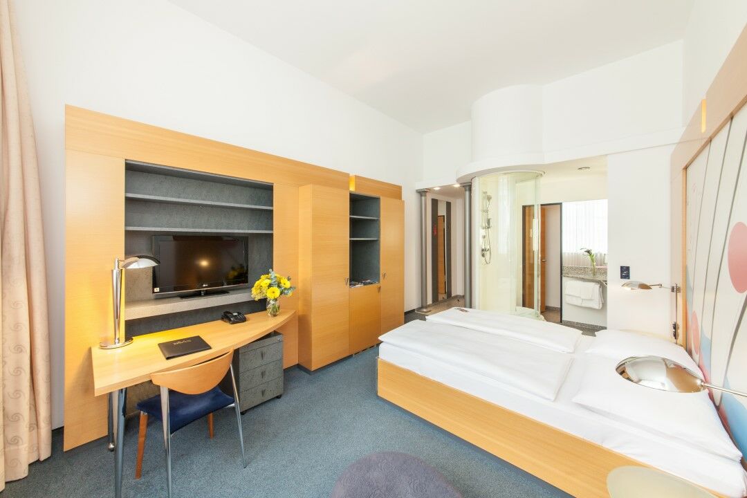 Hotel Berlin Ostbahnhof Экстерьер фото
