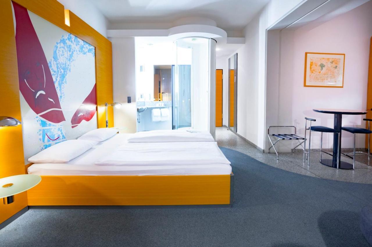 Hotel Berlin Ostbahnhof Экстерьер фото